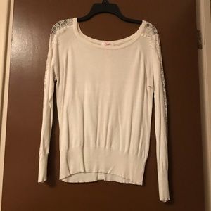 White knit top